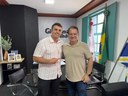 Deputado Leonídio Bouças visita Legislativo araguarino