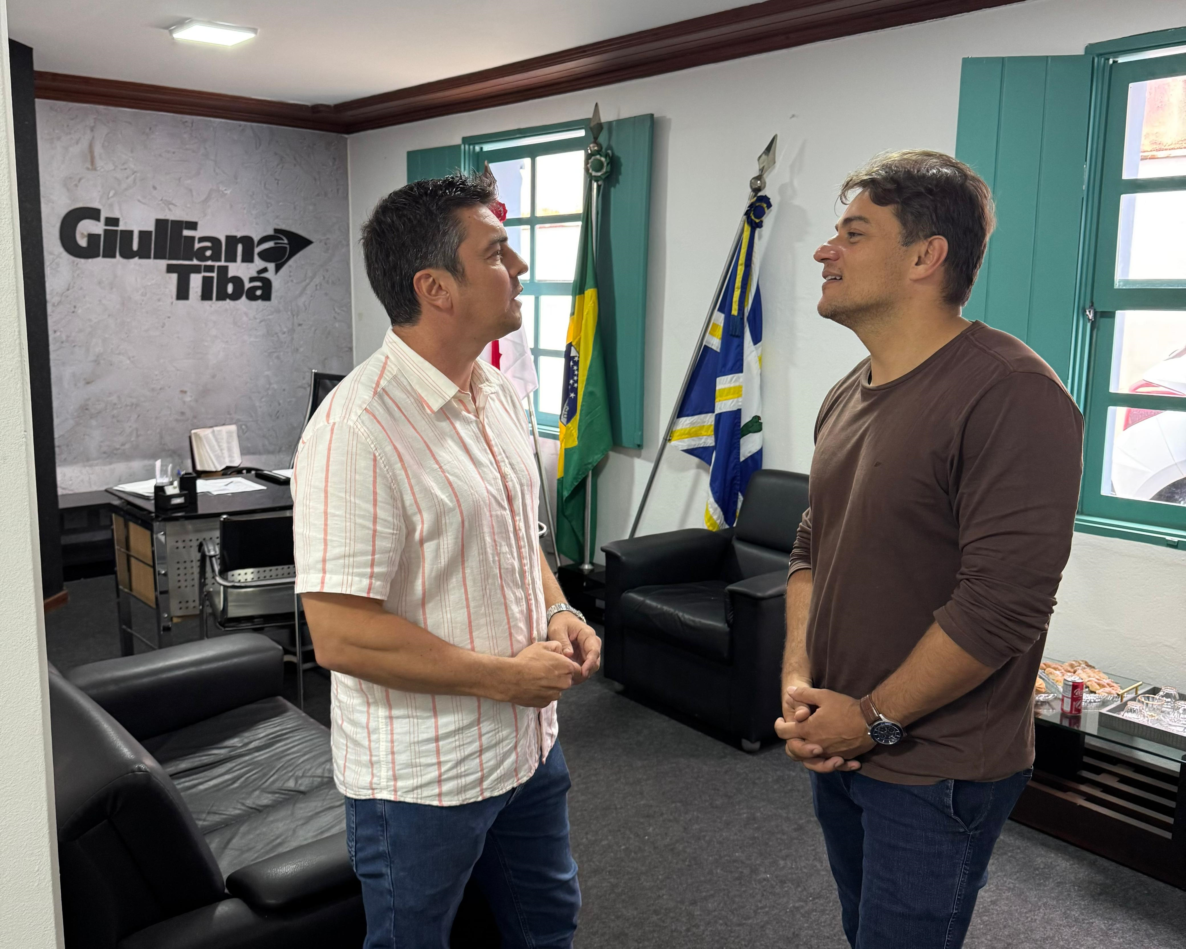 Prefeito Renato Carvalho visita Legislativo